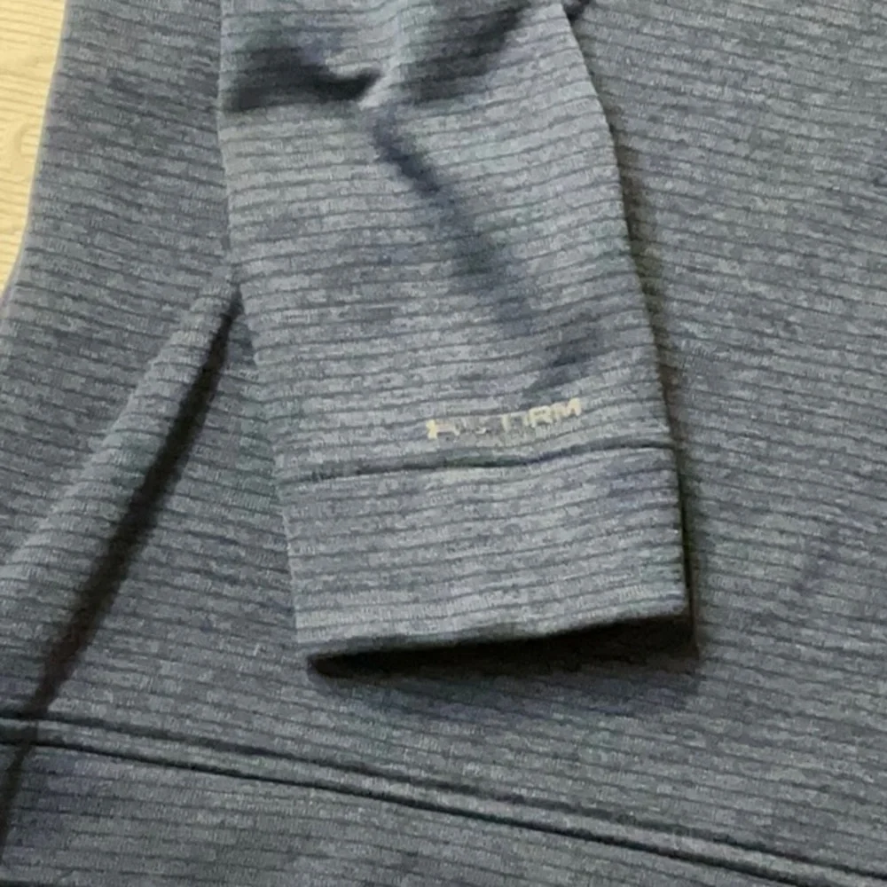 Under Armour Men's Dark Blue Golf 1/4 Zip-Up. XXL